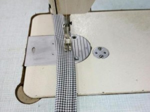 DIY电脑主机绑带教程——轻松打造个性化的电脑主机（简单易学的绑带教程，让你的电脑焕然一新）