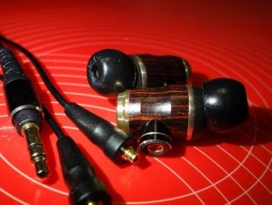 杰伟世HA-FX650耳机评测（全面升级的音质体验，让你爱不释手）