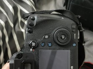 佳能650D相机评测——拍摄细腻照片的全能利器（多功能佳能650D相机，为你捕捉精彩瞬间而生）