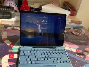 SurfacePro（无论是商务办公还是创意设计，SurfacePro都能轻松应对）