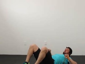 高效训练上肢肌肉的方法（通过科学训练打造强壮有力的上肢肌肉）