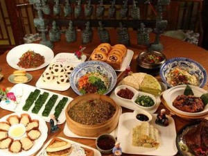 2016年餐饮行业的现状及趋势分析（探索餐饮行业在2016年的发展动向，挖掘其中的机遇与挑战）
